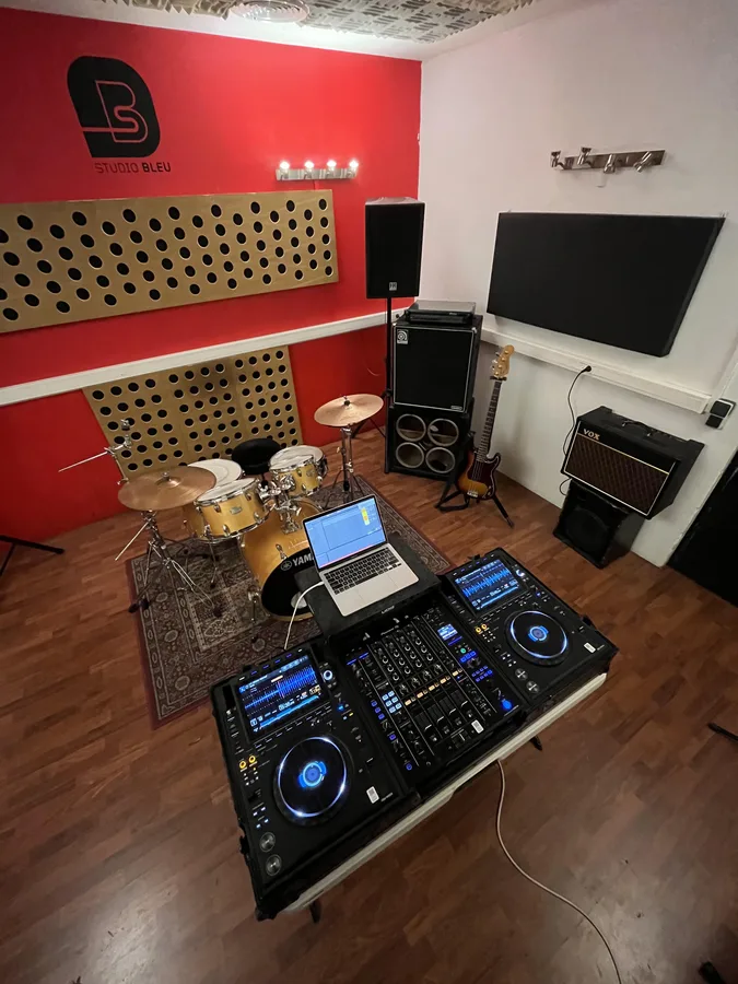 studio-bleu-dj-pro-2